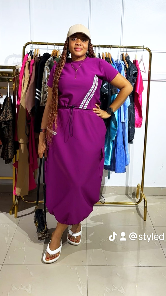 Ladies Brilliant Gown - Image 2